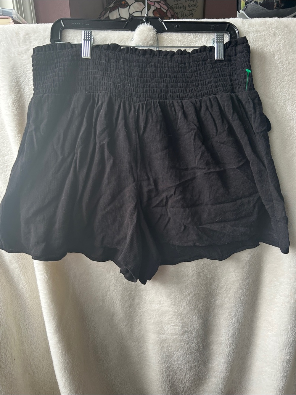 Torrid high waisted pull on Smocked Waist Black flowy Women’s Shorts size 0